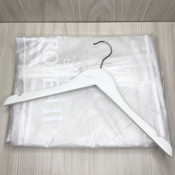 Frozen 2 Columbia Disney Dust Bag Wooden Hanger